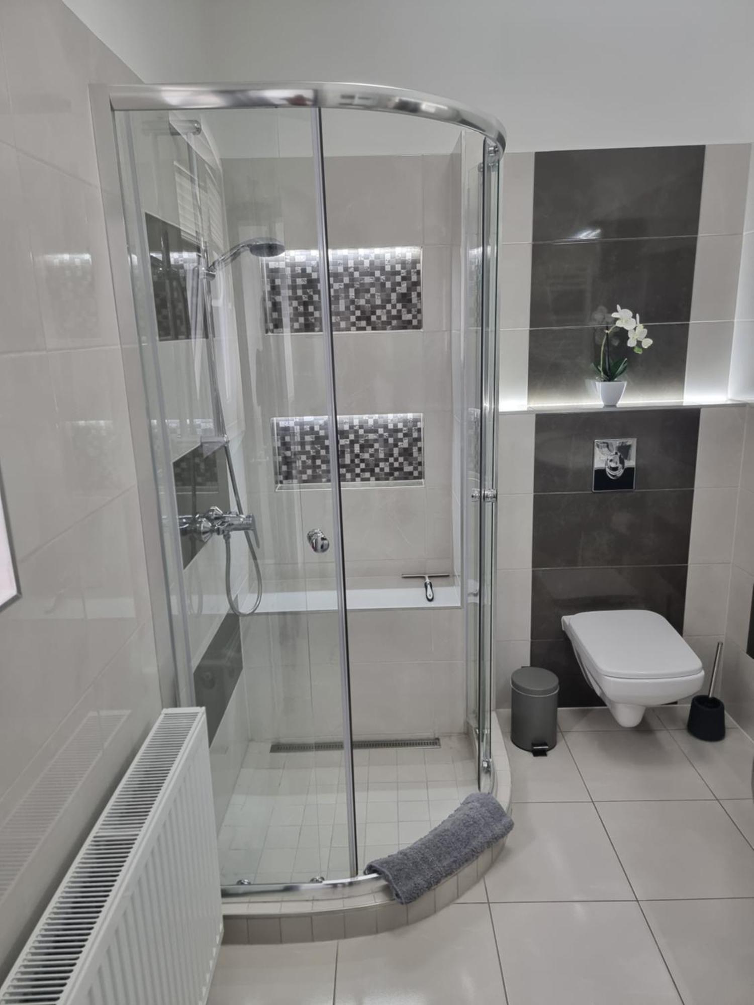 Lakeview Apartments Balatonfuered ภายนอก รูปภาพ