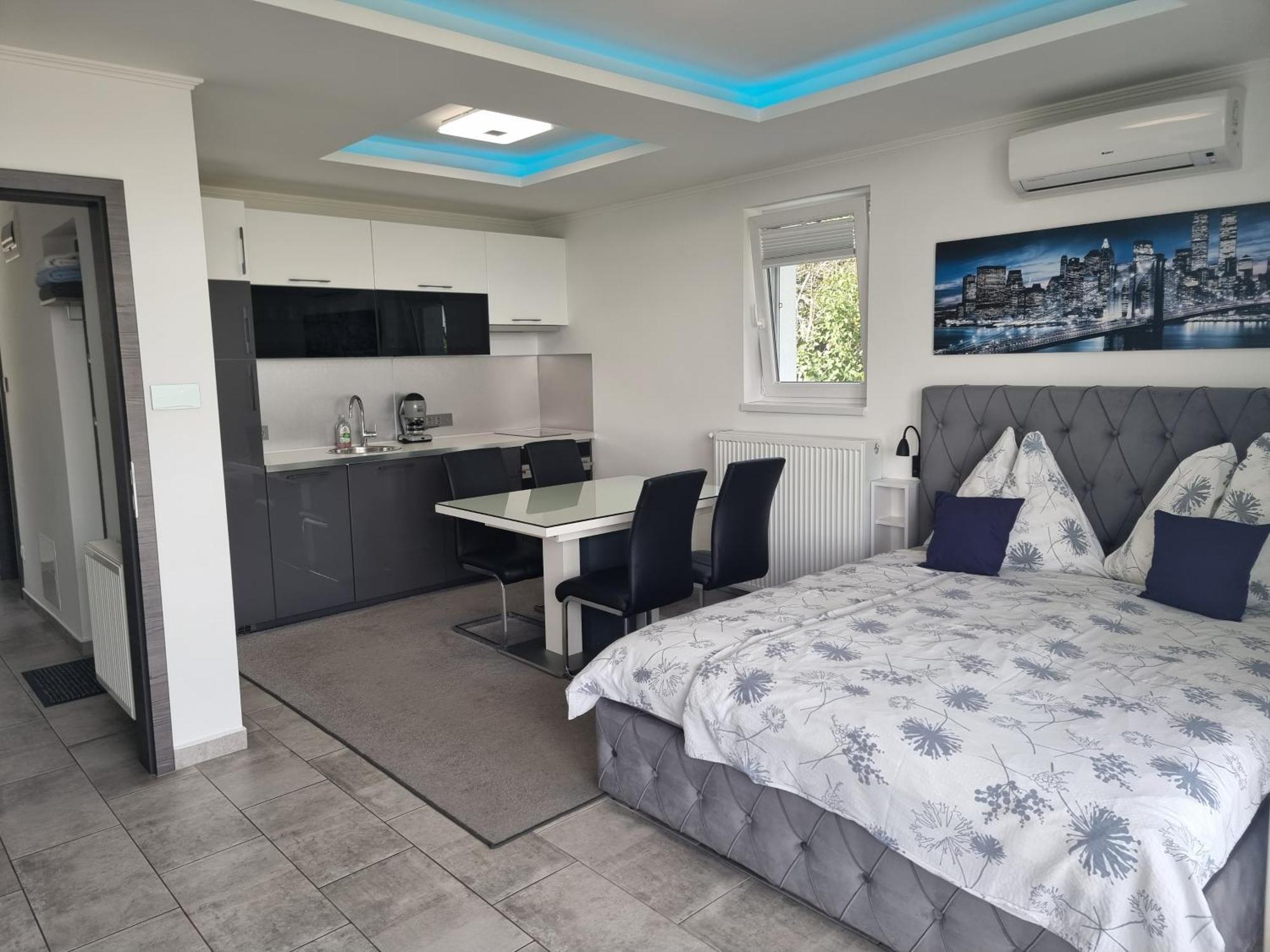 Lakeview Apartments Balatonfuered ภายนอก รูปภาพ