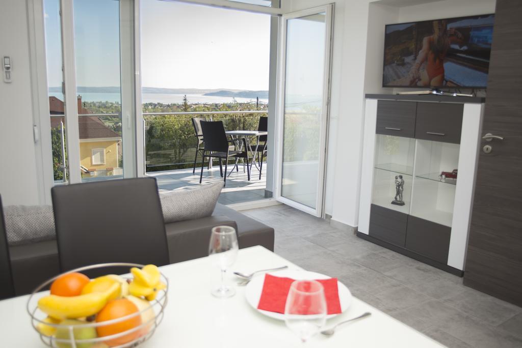 Lakeview Apartments Balatonfuered ภายนอก รูปภาพ