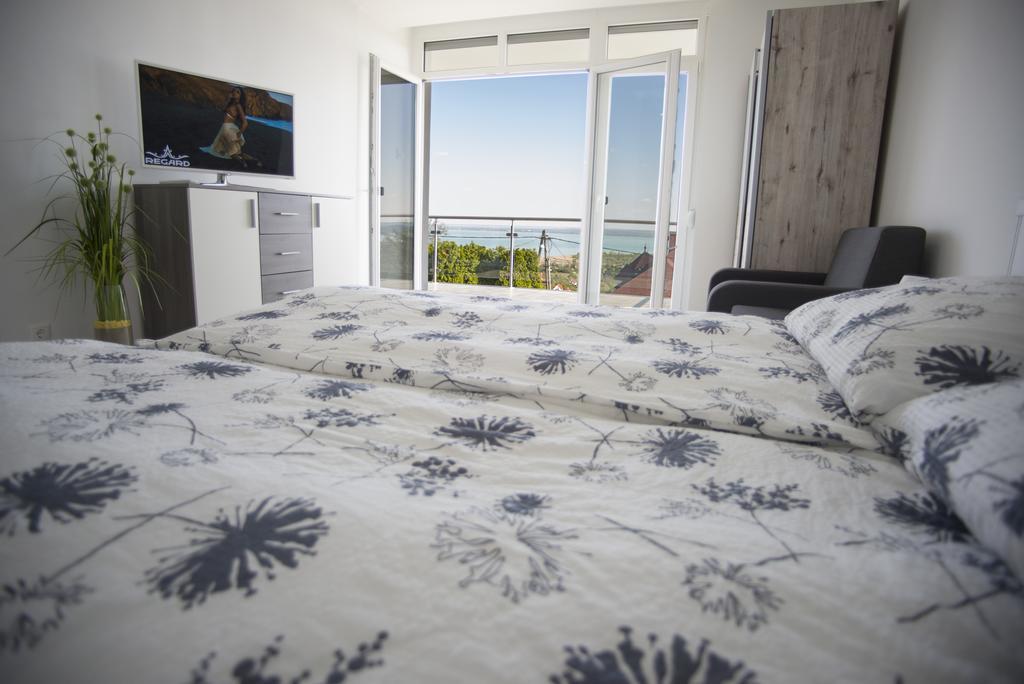 Lakeview Apartments Balatonfuered ภายนอก รูปภาพ
