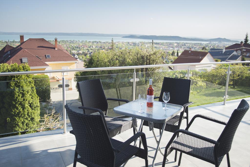 Lakeview Apartments Balatonfuered ภายนอก รูปภาพ